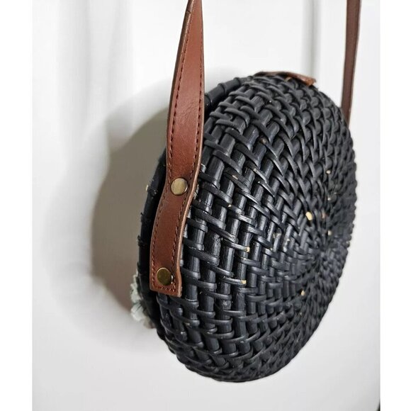 NWT J Crew Round Rattan Floral Crossbody Bag Beautiful Rattan Purse Black L8652 - Picture 5 of 7